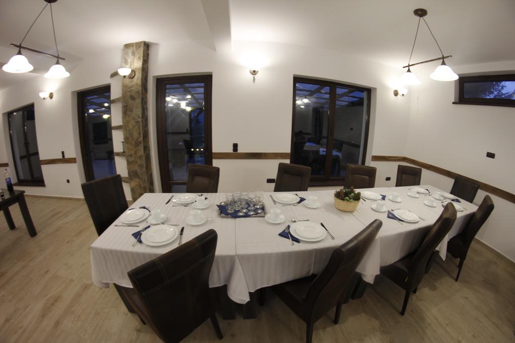 Casa Laur Cu Plaja Privata Hotel โกลีบิตซา ภายนอก รูปภาพ