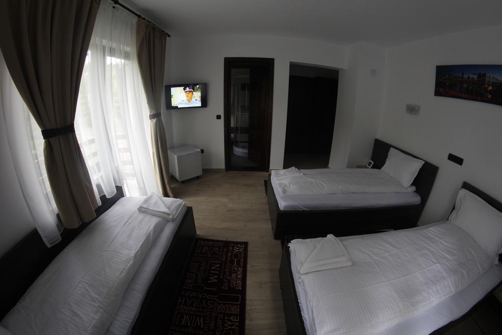 Casa Laur Cu Plaja Privata Hotel โกลีบิตซา ภายนอก รูปภาพ